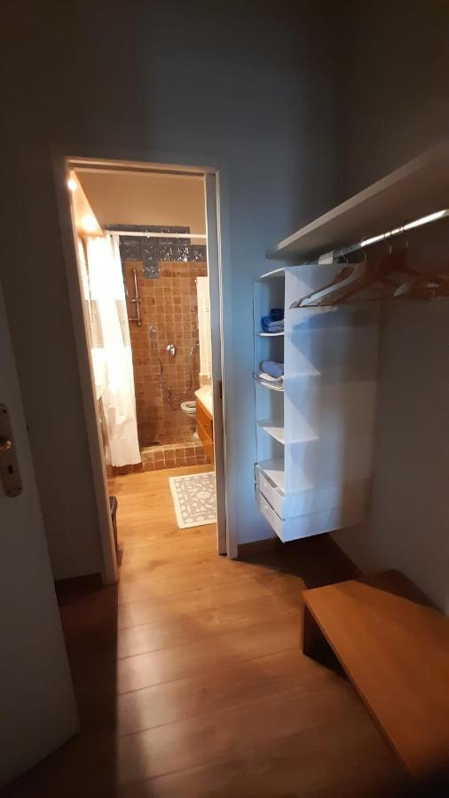Отель La Casa Di Laura Поццуоли Экстерьер фото